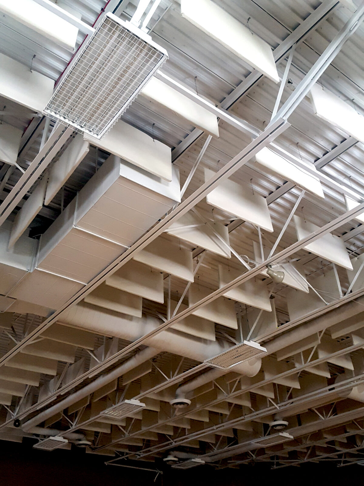 Acoustic Baffles Control Echoes in Loud Commercial Spaces