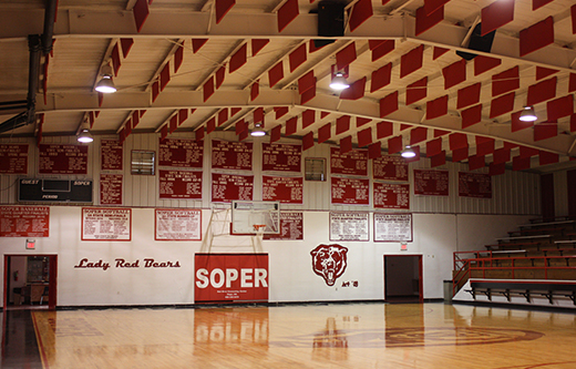 sound baffles in a gym ceiling control echoes to improve room acoustics